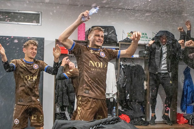 超聯賽充滿 超聯賽充滿